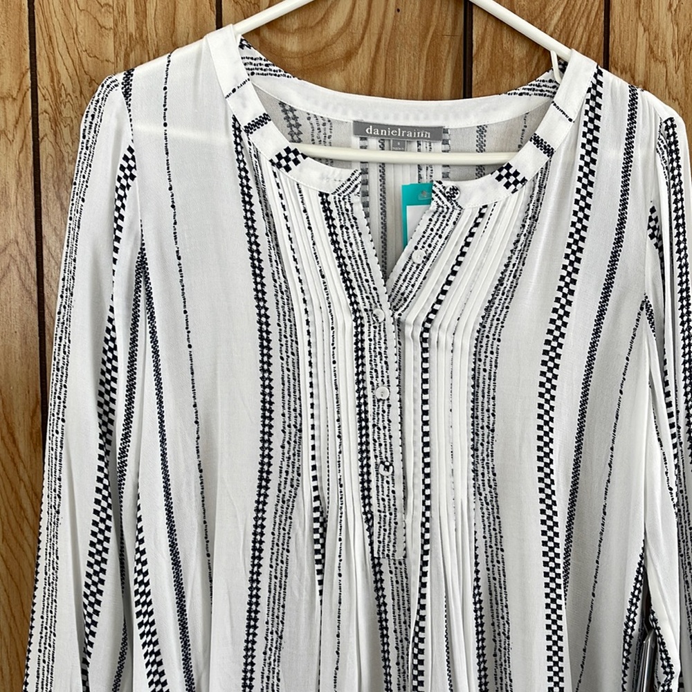 Women’s dress blouse